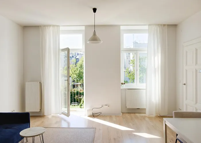 Minimalistic Near Naschmarkt Vienne
